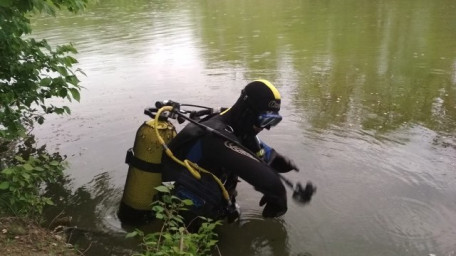 Новотроїцький район: водолази обласної ДСНС знайшли потонулого рибалку